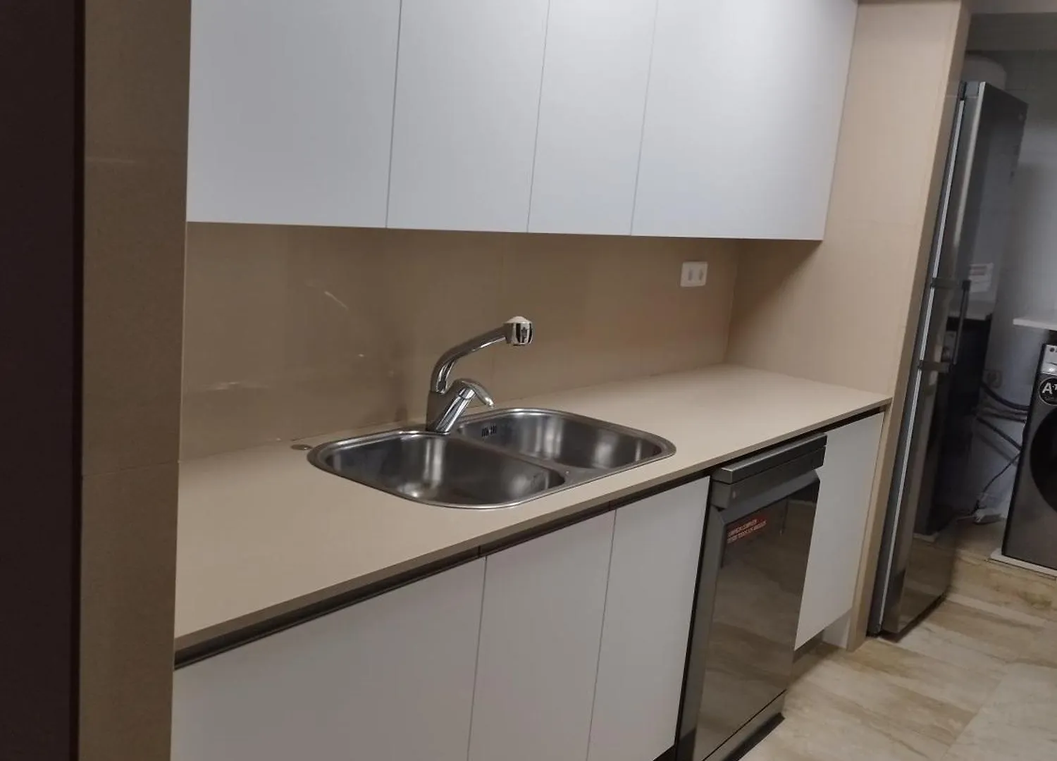 Habitacion Doble Con Bano Privado Y Desayuno Incluido Viladecans Spain