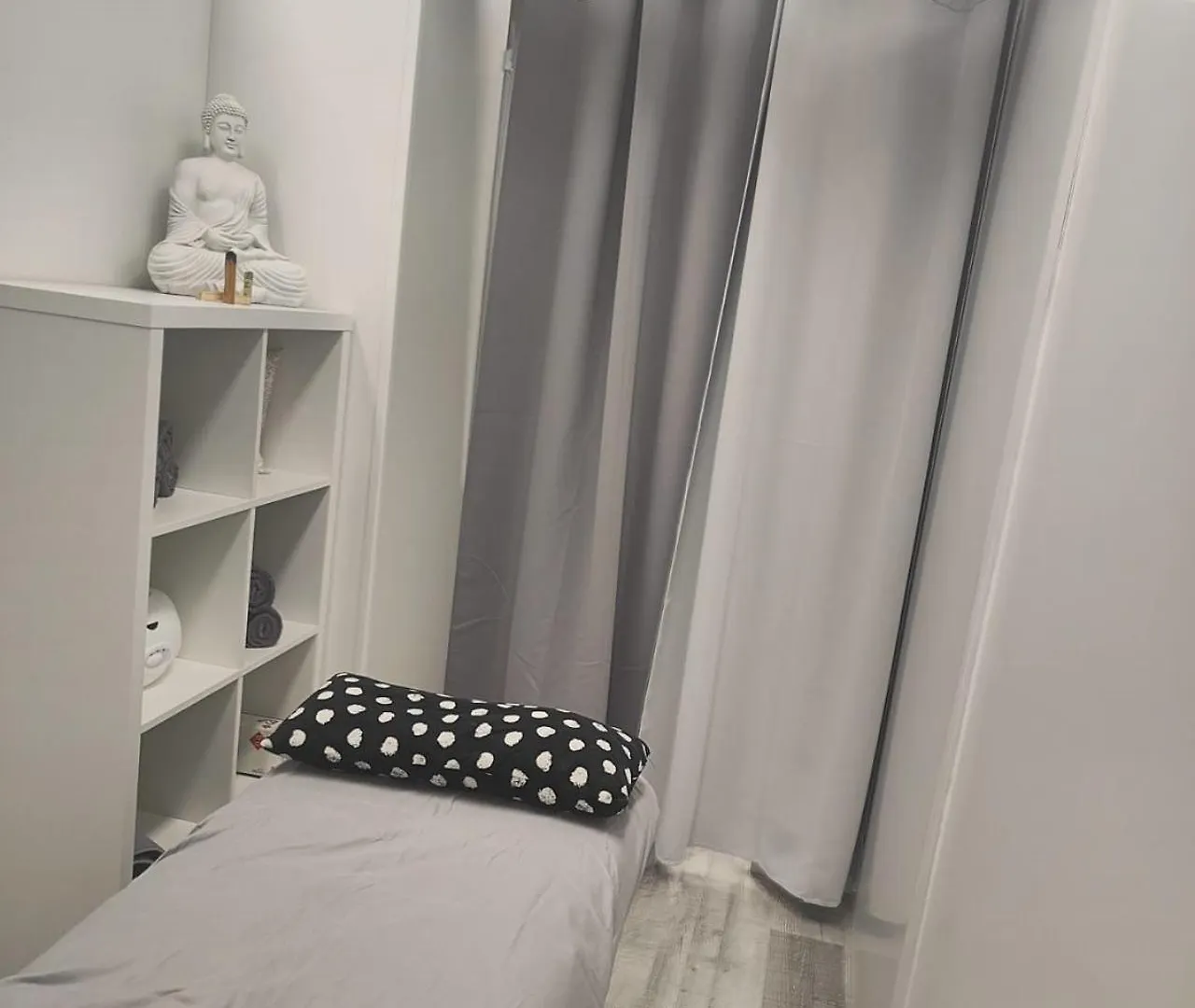 Habitacion Doble Con Bano Privado Y Desayuno Incluido Viladecans