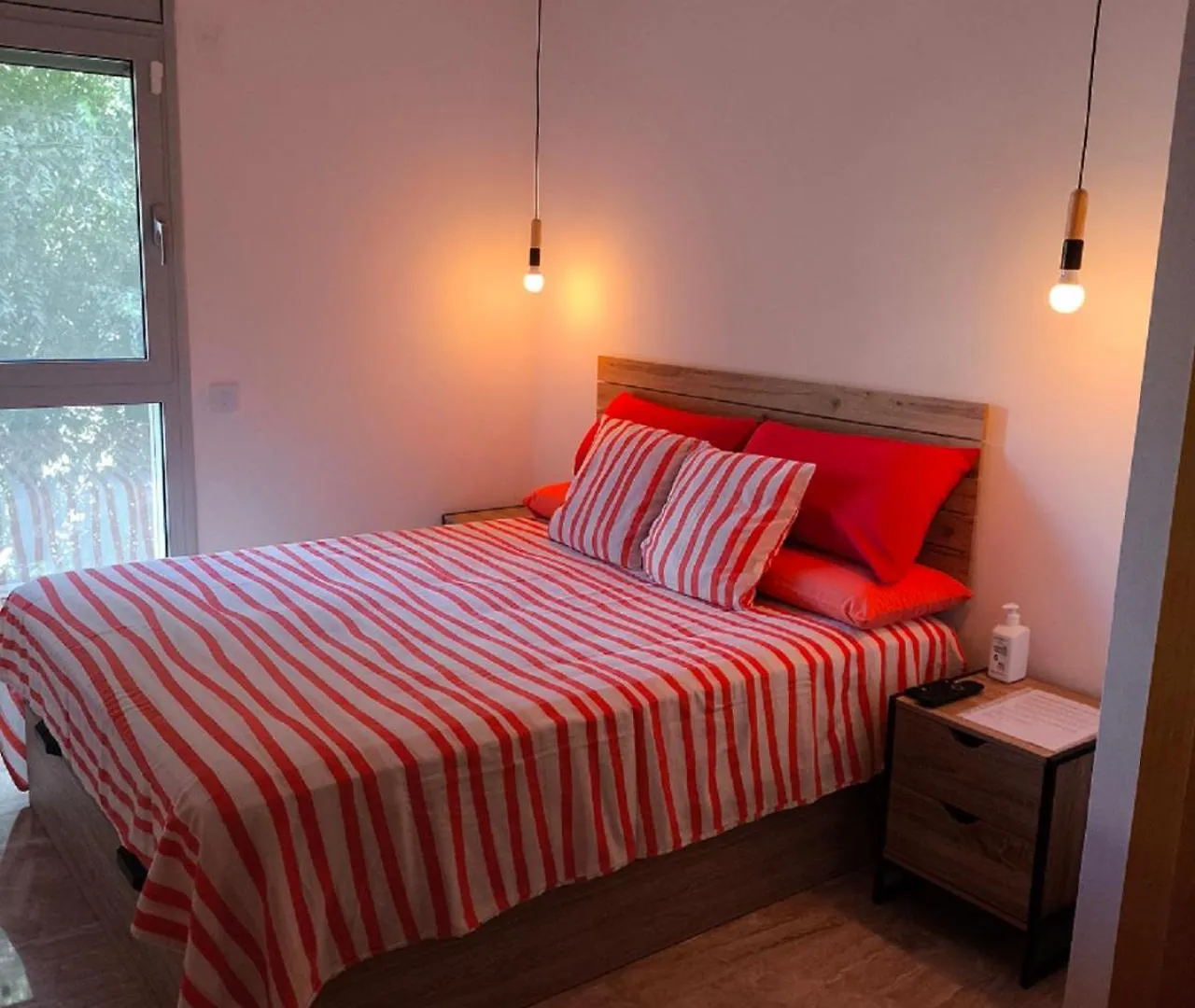 Habitacion Doble Con Bano Privado Y Desayuno Incluido Viladecans 0*,  Spain