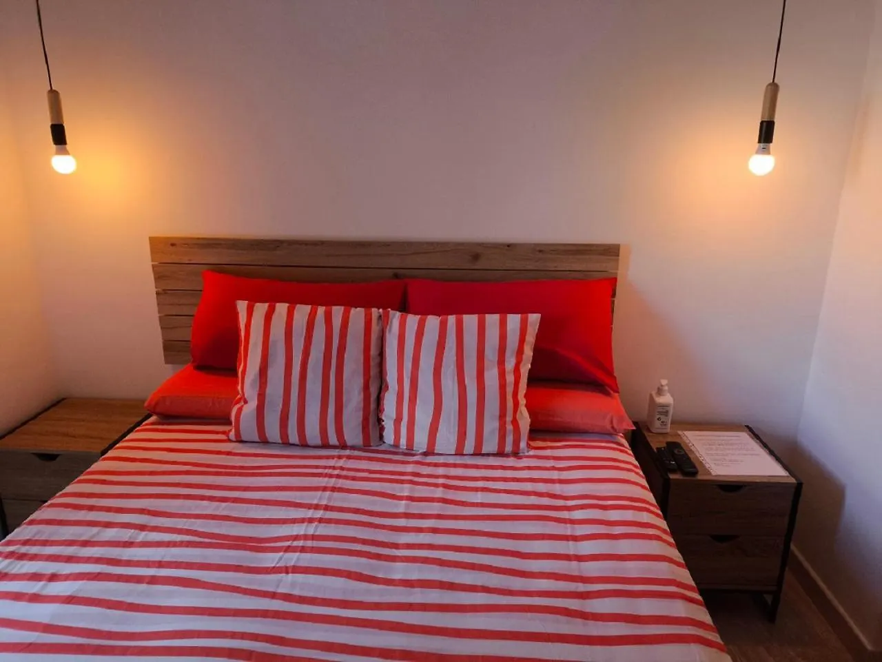 Homestay Habitacion Doble Con Bano Privado Y Desayuno Incluido Viladecans Spain