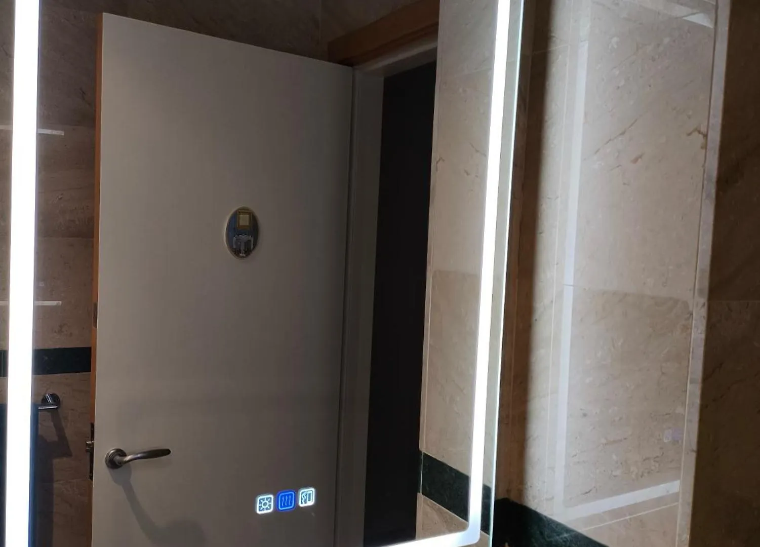 Habitacion Doble Con Bano Privado Y Desayuno Incluido Viladecans Homestay